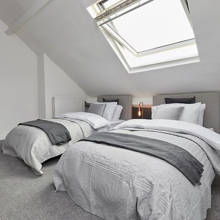 Your Sheffield Stays - Spacious 5 Bedroom House חדר תמונה
