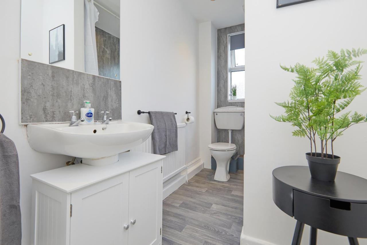 Your Sheffield Stays - Spacious 5 Bedroom House מראה חיצוני תמונה