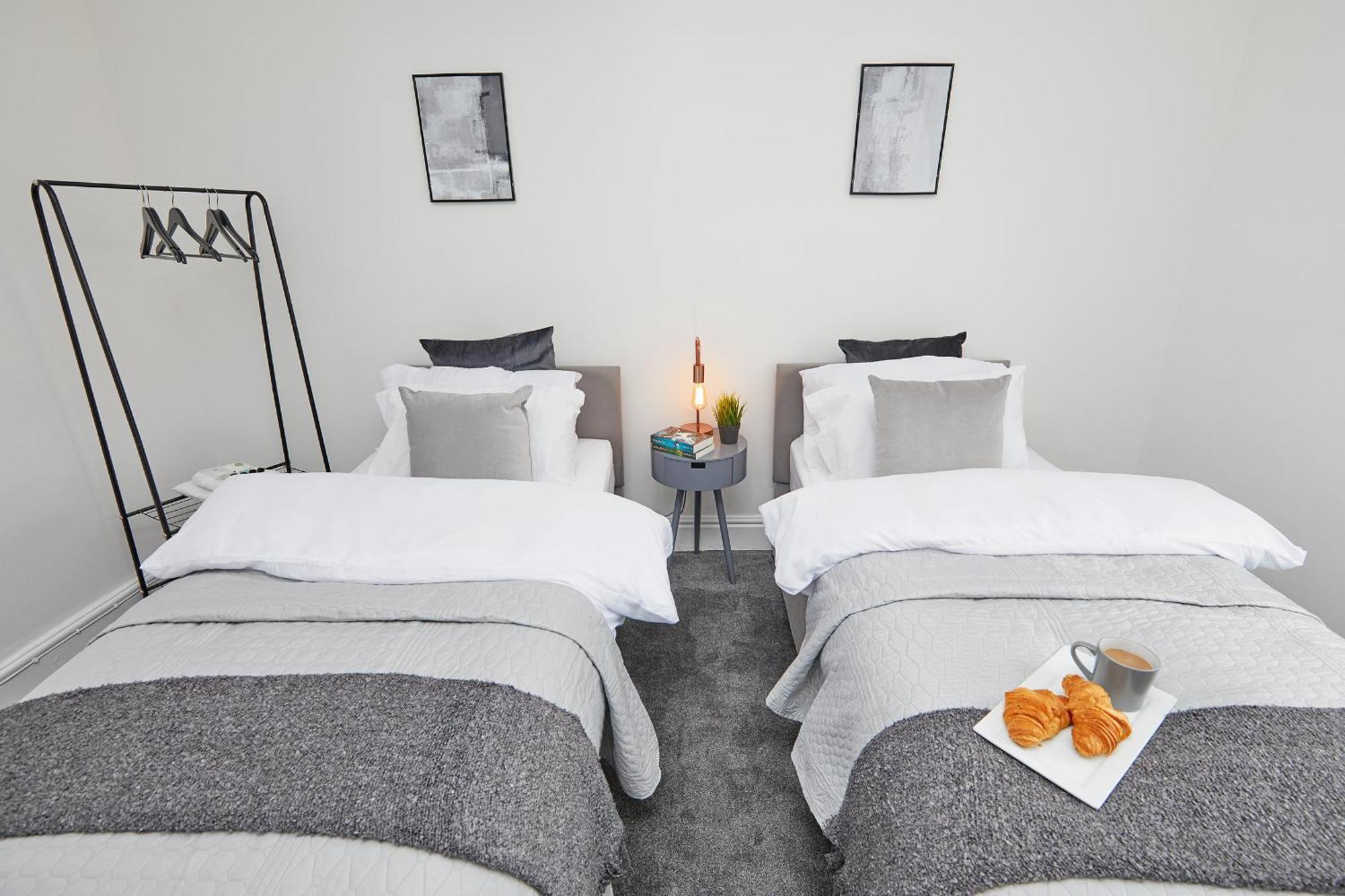 Your Sheffield Stays - Spacious 5 Bedroom House חדר תמונה