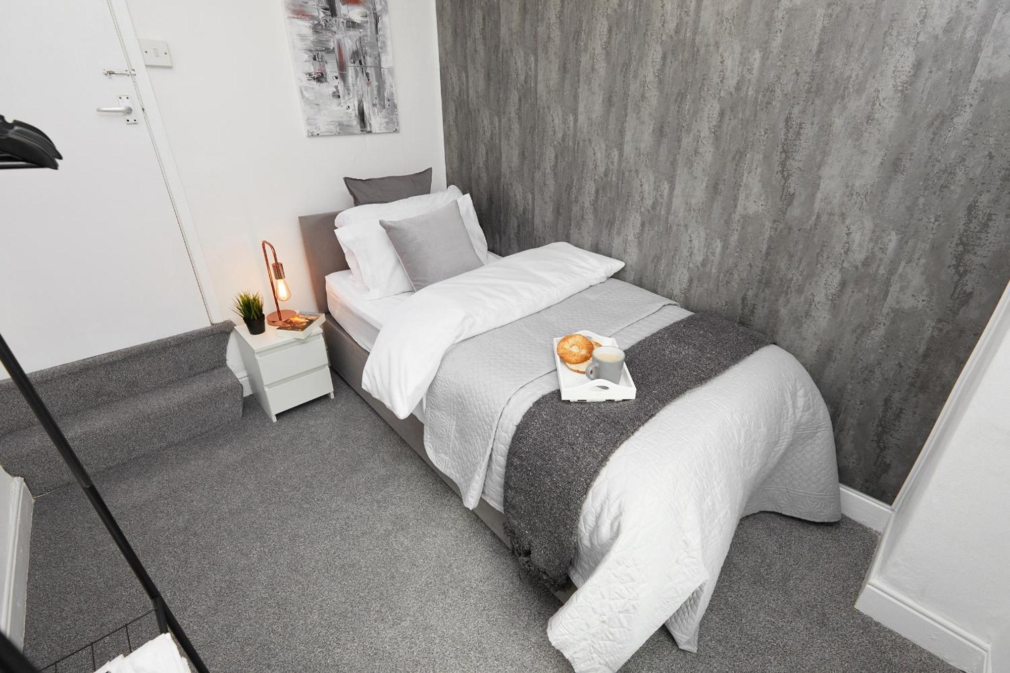 Your Sheffield Stays - Spacious 5 Bedroom House חדר תמונה